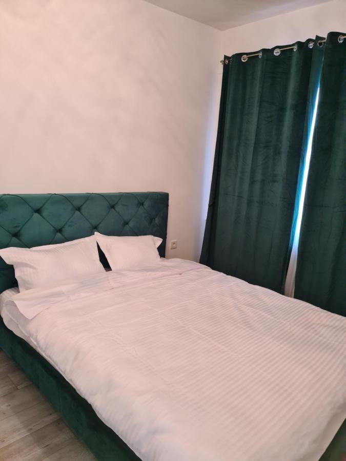 Apartament In Centru Oradea Exterior photo